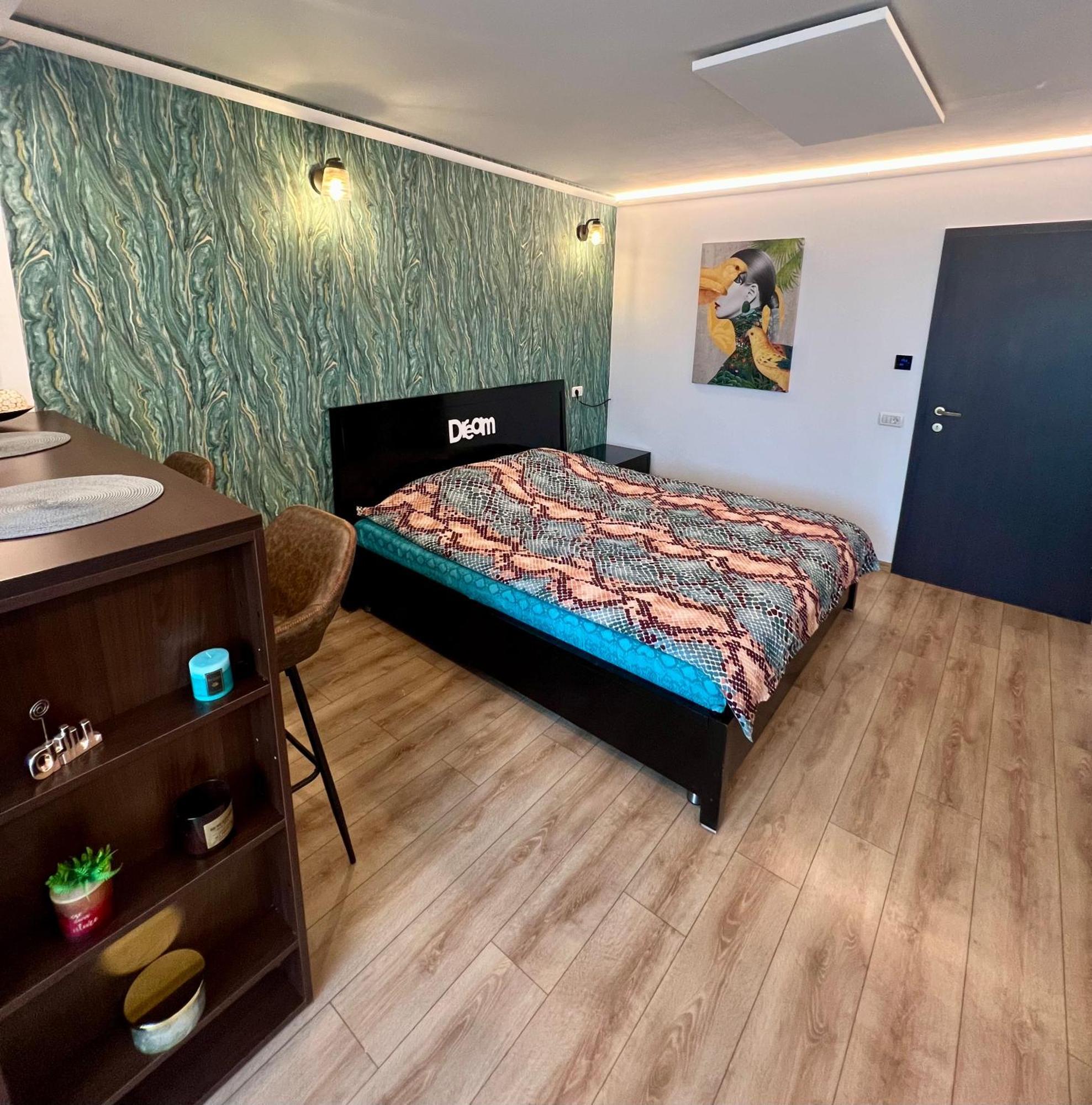 2 Venturo Victoriei Wi-Fi Self Check-In Appartement Braşov Buitenkant foto